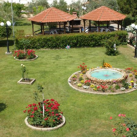 Hotel Katerina Keramoti  Exterior photo